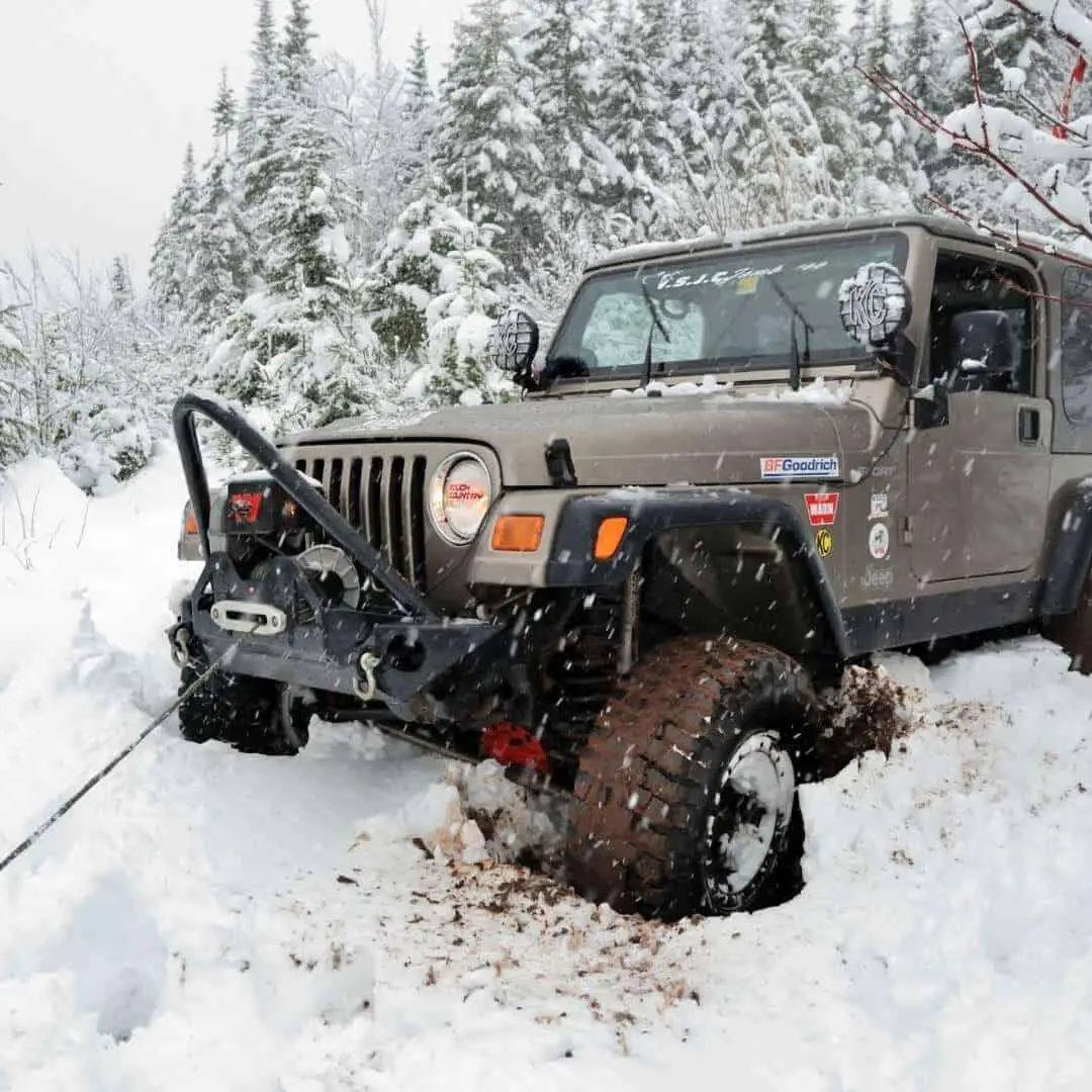 jeep_wrangler_in_snow.jpeg